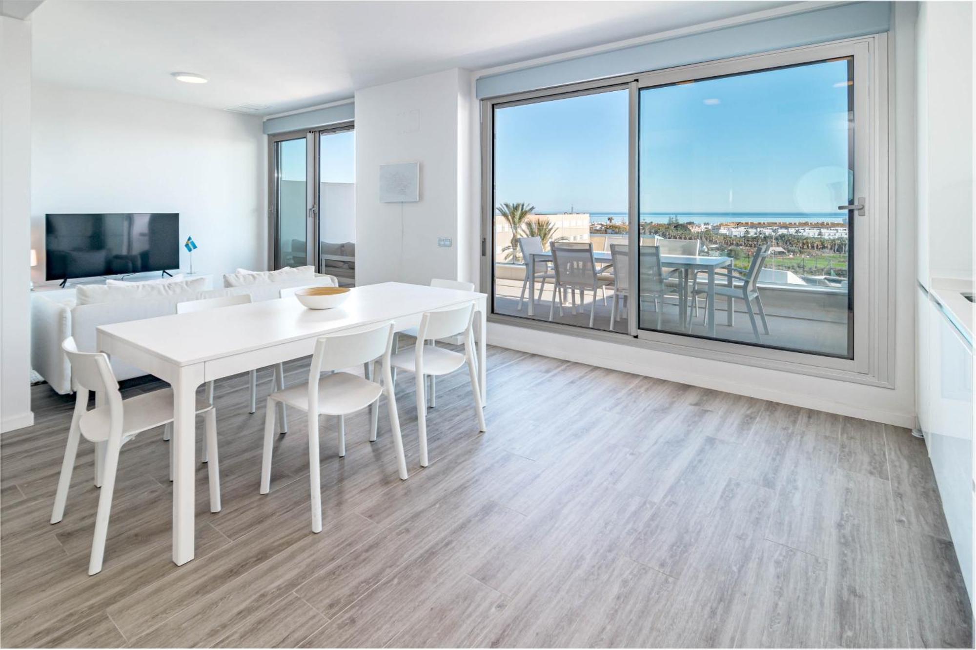 Lm322b- Newly Built With Sea Views * Estepona