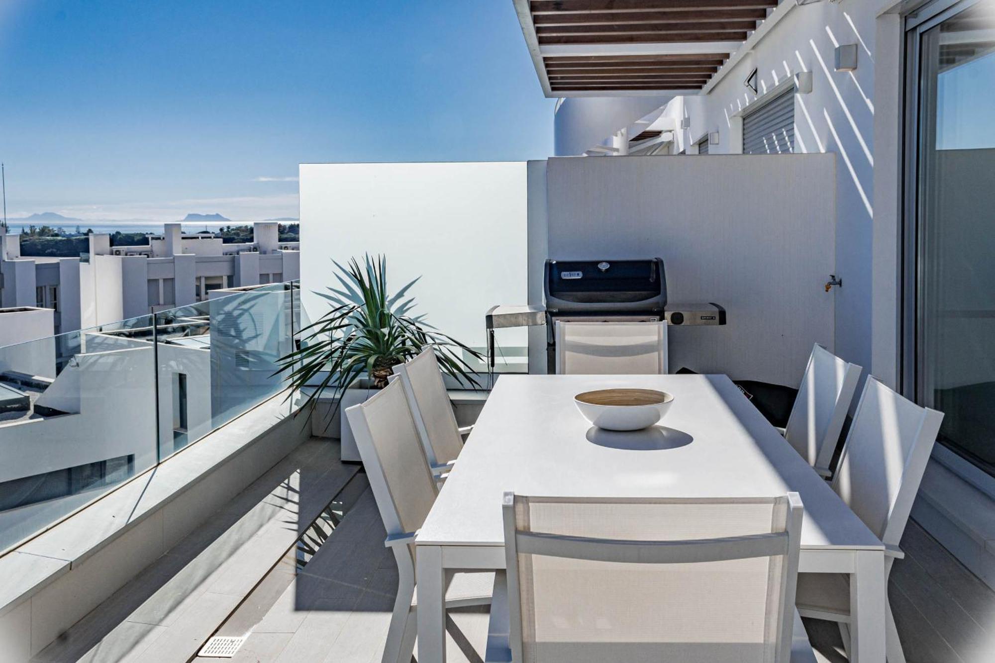 Lm322b- Newly Built With Sea Views Estepona